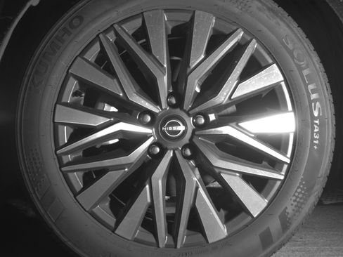 Used 2025 Nissan Altima 2.5 SV FWD image 12