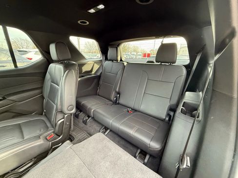 Used 2023 Chevrolet Traverse RS image 17