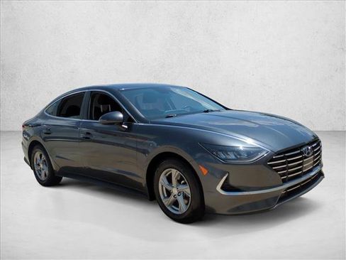 Used 2023 Hyundai Sonata SE FWD image 3