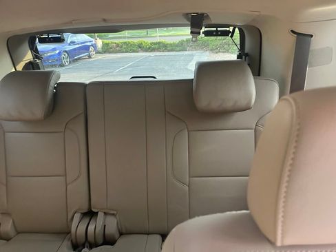 Used 2018 GMC Yukon SLT w/ HD Trailering Package AWD/4WD image 11