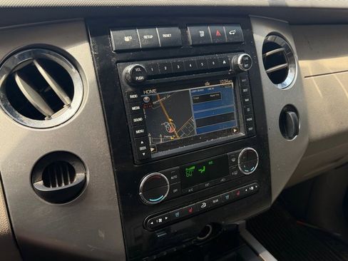 Used 2013 Ford Expedition Limited RWD image 15