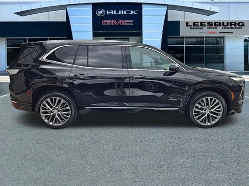 Used 2025 Buick Enclave Avenir w/ Super Cruise Package AWD/4WD image 8