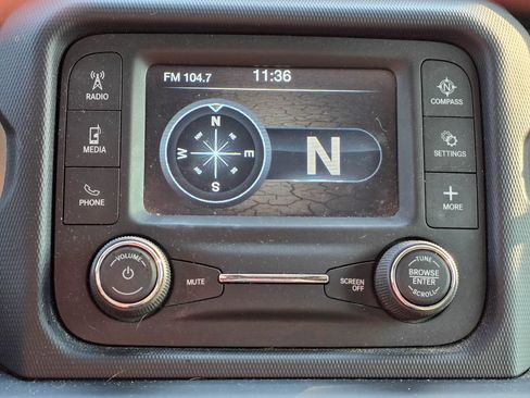 Used 2018 Jeep Wrangler Unlimited Sport S AWD/4WD image 17