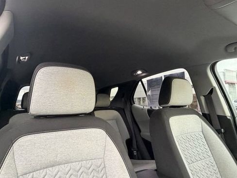 Used 2022 Chevrolet Equinox LT w/ Driver Convenience Package image 19