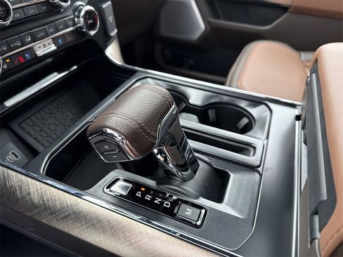 Used 2025 Ford F150 King Ranch w/ FX4 Off-Road Package image 31