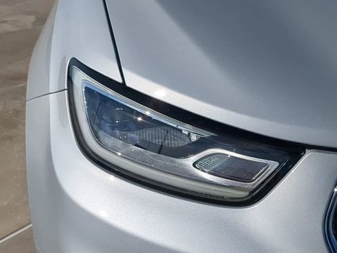 New 2026 Chrysler Pacifica Select image 10