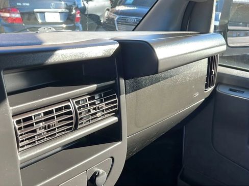 Used 2023 GMC Savana 2500 Extended image 12