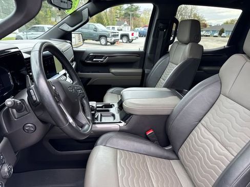 Used 2024 Chevrolet Silverado 1500 ZR2 w/ Technology Package AWD/4WD image 11