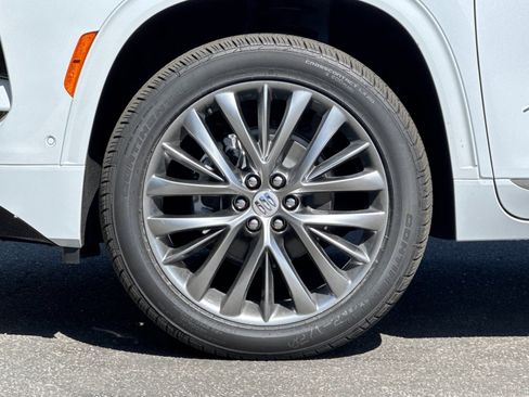New 2026 Buick Enclave Avenir FWD image 27