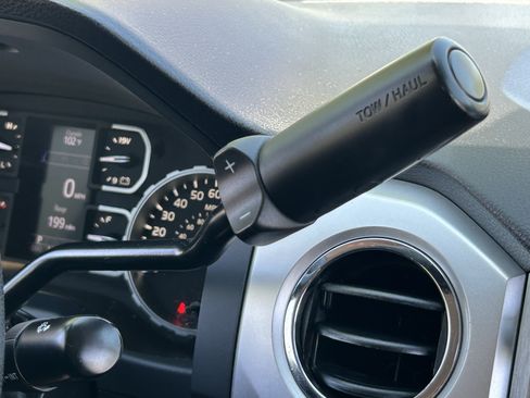 Used 2019 Toyota Tundra SR5 AWD/4WD image 24