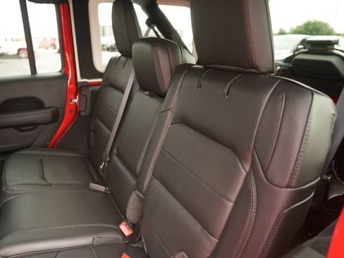 Used 2023 Jeep Wrangler Unlimited Sahara AWD/4WD image 13