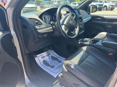 Used 2018 Dodge Grand Caravan GT FWD image 20