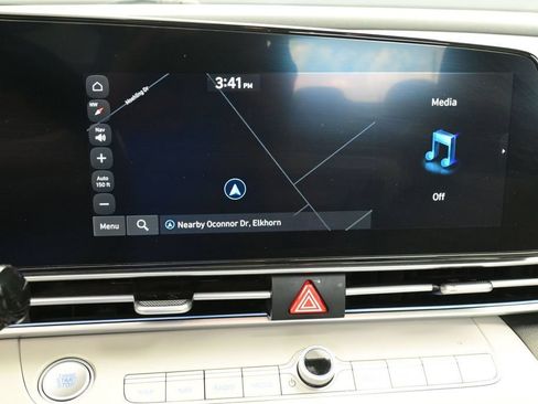 Used 2024 Hyundai Elantra Limited FWD image 34