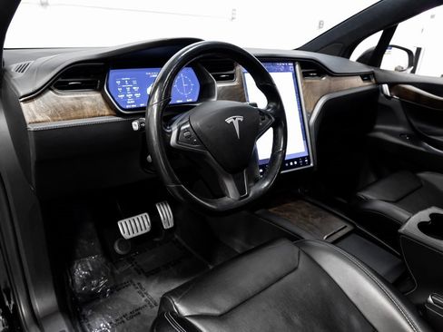 Used 2018 Tesla Model X P100D image 3