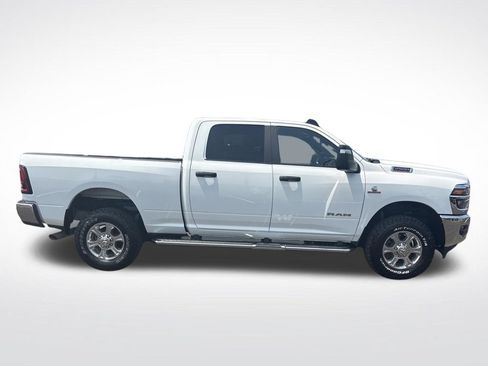 Used 2025 RAM 2500 Big Horn AWD/4WD image 2
