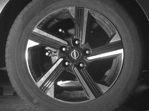 Used 2025 Nissan Sentra SV FWD image 18