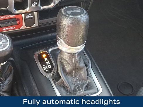 Used 2024 Jeep Wrangler Unlimited AWD/4WD image 11