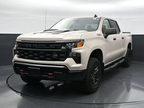 Used 2026 Chevrolet Silverado 1500 Custom Trail Boss AWD/4WD image 5