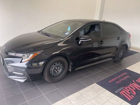 Used 2020 Toyota Corolla SE FWD image 2
