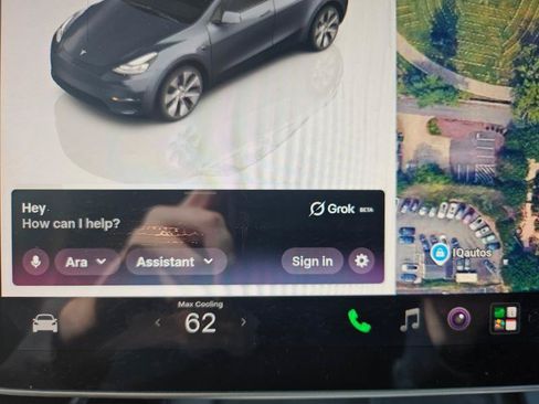 Used 2023 Tesla Model Y Long Range AWD/4WD image 45