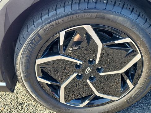 Certified 2024 Hyundai Ioniq 5 SEL RWD image 7