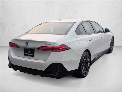 Used 2026 BMW 530i xDrive w/ M Sport Package AWD/4WD image 5