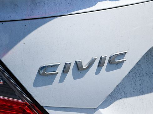 Used 2019 Honda Civic Sport image 9