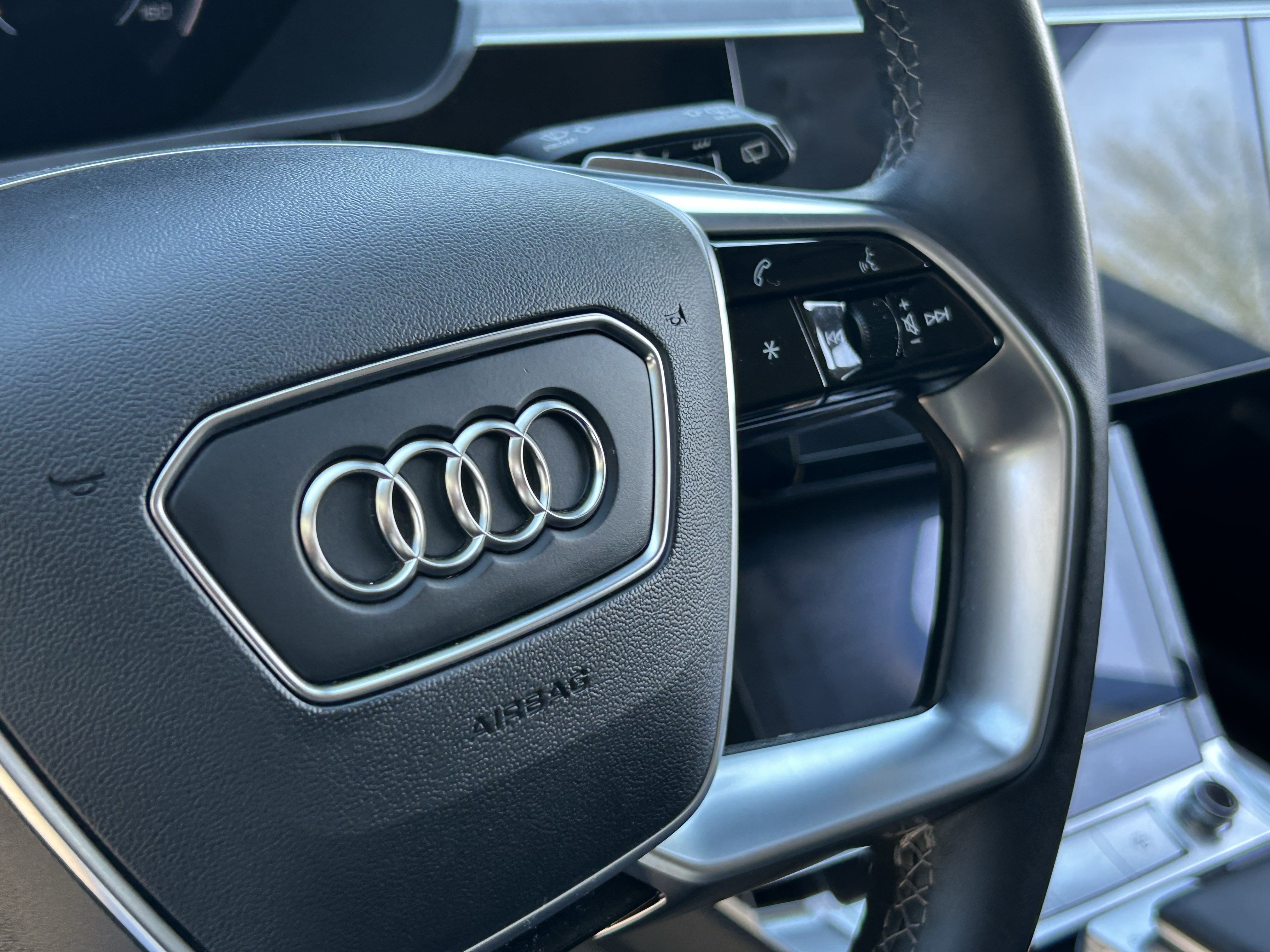 Used 2024 Audi Q8 e-tron Premium Plus w/ Premium Plus Package AWD/4WD image 29