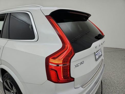 Certified 2024 Volvo XC90 T8 Ultimate w/ Protection Package Premier image 11