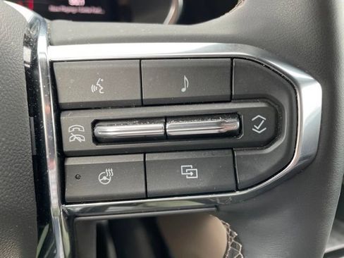 Used 2026 GMC Canyon Denali AWD/4WD image 19