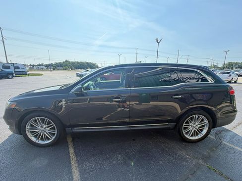 Used 2014 Lincoln MKT AWD image 6