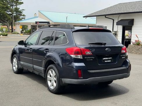 Used 2013 Subaru Outback 2.5i Limited w/ Moonroof Pkg AWD/4WD image 7