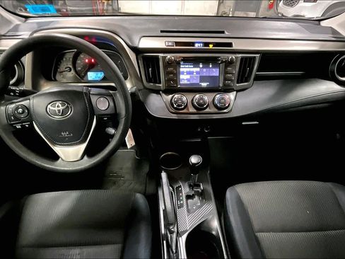 Used 2015 Toyota RAV4 LE image 13