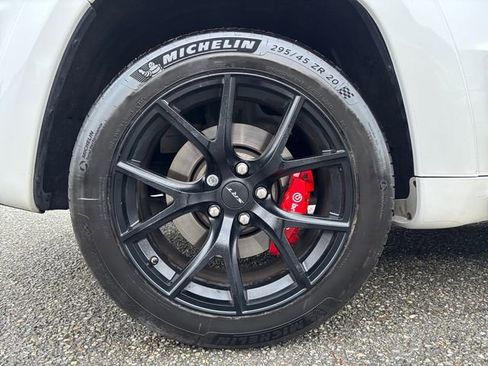 Used 2020 Jeep Grand Cherokee SRT image 23