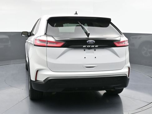 Used 2021 Ford Edge SE image 7
