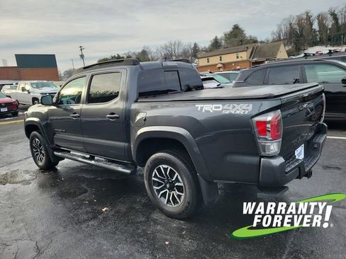 Used 2022 Toyota Tacoma TRD Sport image 5