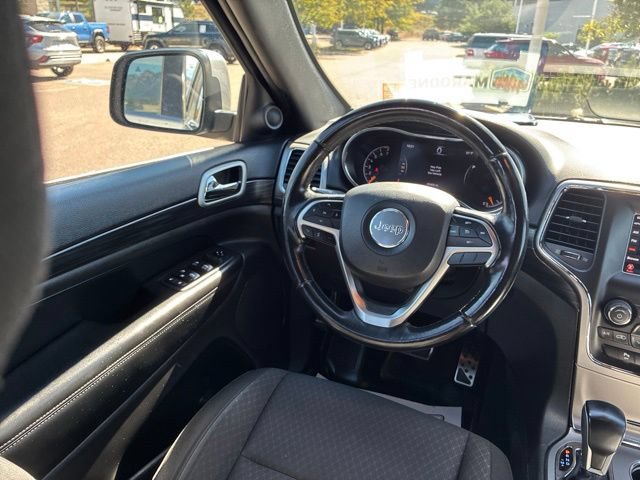 Used 2020 Jeep Grand Cherokee Laredo AWD/4WD image 18