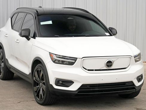 Used 2021 Volvo XC40 P8 Recharge w/ Advanced Package image 53