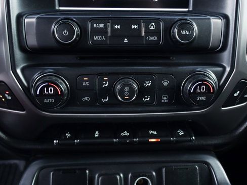 Used 2018 GMC Sierra 1500 SLT image 34