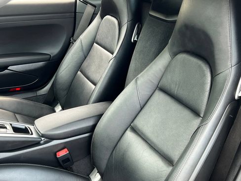 Certified 2019 Porsche 718 Boxster RWD image 5