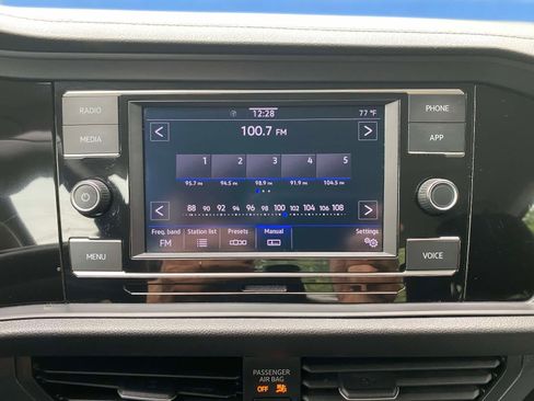 Certified 2024 Volkswagen Jetta S FWD image 15