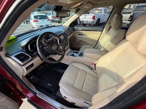 Used 2014 Jeep Grand Cherokee Limited w/ Trailer Tow Group IV image 9