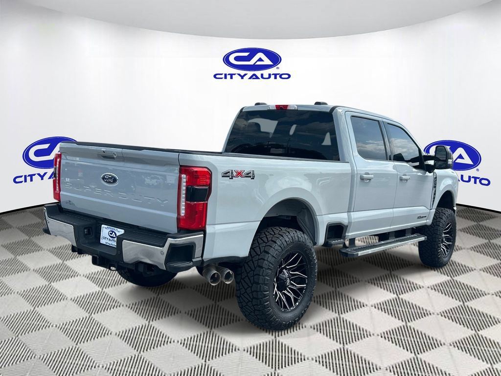 Used 2025 Ford F250 Lariat AWD/4WD image 3