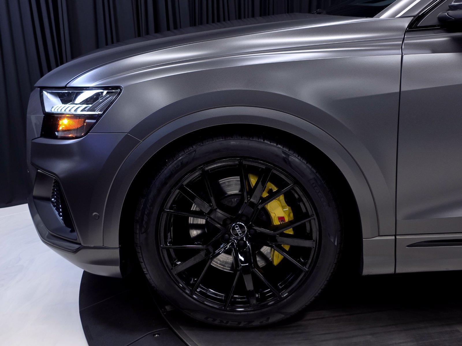 Used 2020 Audi SQ8 Prestige w/ Prestige Package AWD/4WD image 4