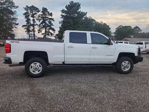 Used 2019 Chevrolet Silverado 2500 LT w/ All Star Edition image 7