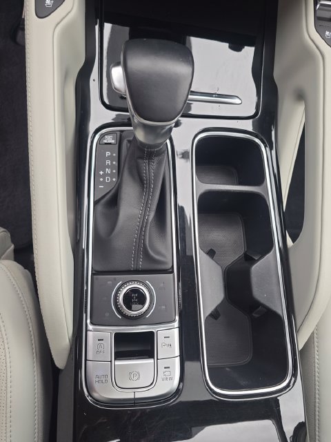 Used 2022 Kia Telluride SX w/ SX Prestige Package AWD/4WD image 16