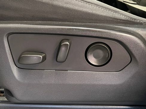 Used 2022 Chevrolet Silverado 1500 Custom Trail Boss image 31