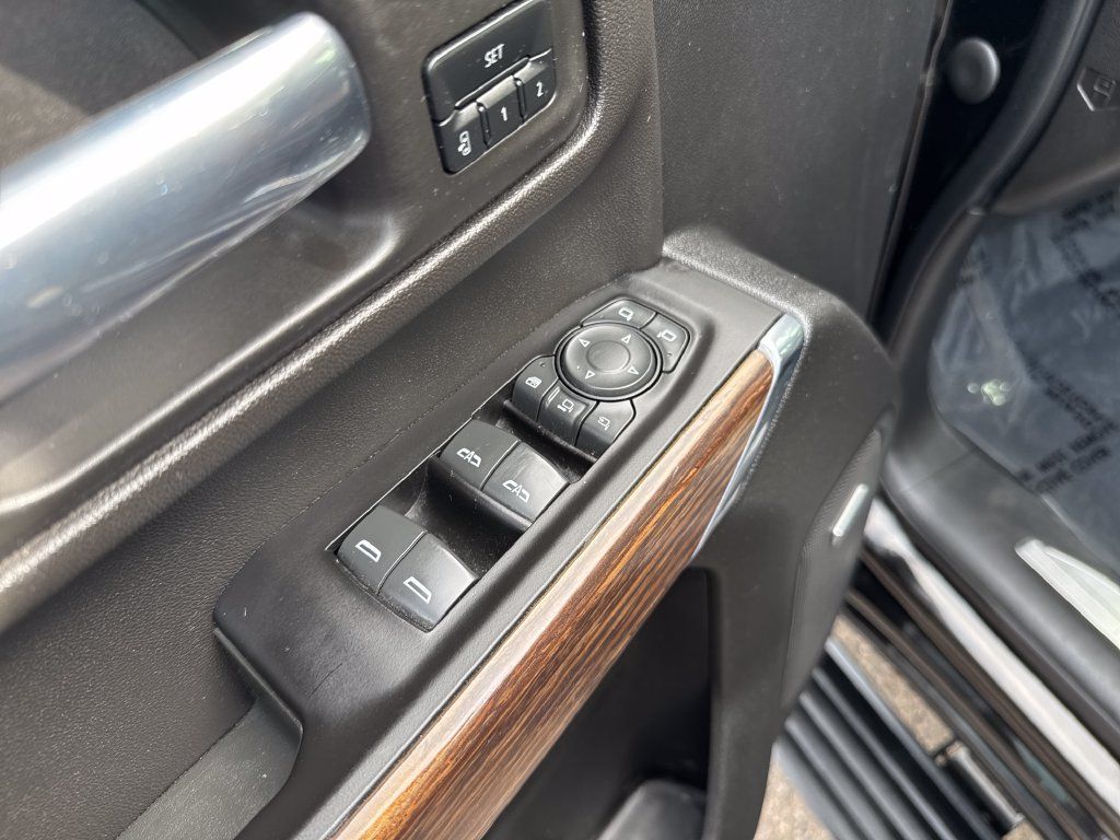 Used 2022 Chevrolet Silverado 3500 High Country w/ Z71 Off-Road Package AWD/4WD image 11