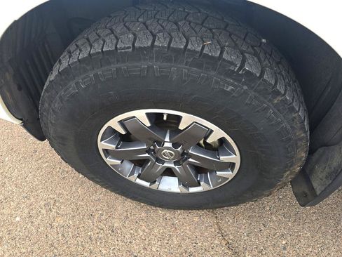 Used 2018 Nissan Frontier PRO-4X AWD/4WD image 38