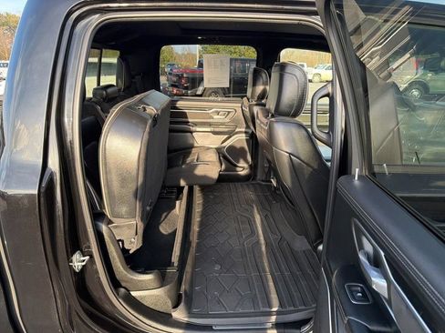 Used 2019 RAM 1500 Laramie AWD/4WD image 18
